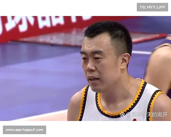 赵继伟王岚嵚组成辽宁新后场,适应韩德君退役 赵继伟王岚嵚组成辽宁新后场,适应韩德君退役